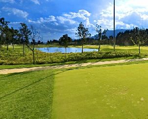 쿤밍 뎬츠 호반 골프 클럽