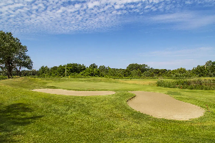 코스모폴리탄 골프 & 컨트리 클럽 