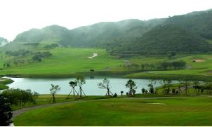 더칭 룽산호 골프 클럽