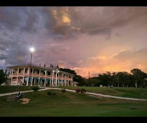 케닝가우 골프 & 컨트리 클럽