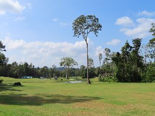 술탄 살레후딘 움(UUM) 골프 클럽