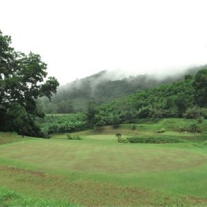 쿠알라 쿠부 바루 골프 & 컨트리 클럽  