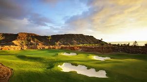 안피 타우로 골프 코스 (P2)