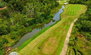 마코타 골프 & 컨트리 클럽